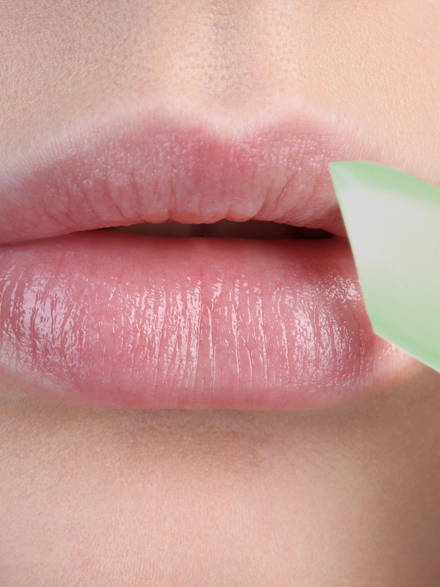 фото Бальзам для губ с маслом конопли Belweder