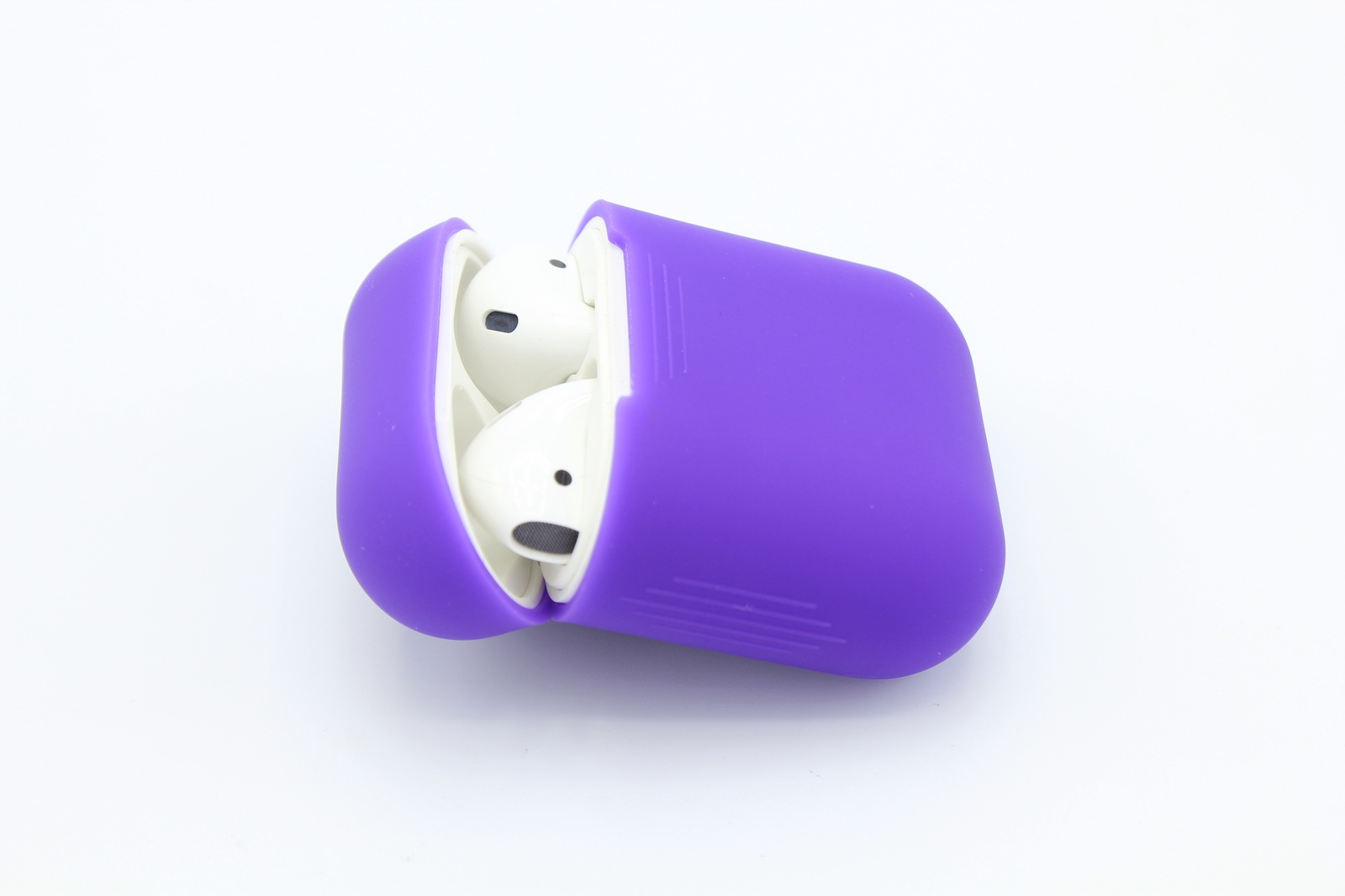 фото Чехол для Apple AirPods ультратонкий силикон бархатный, фиолетовый