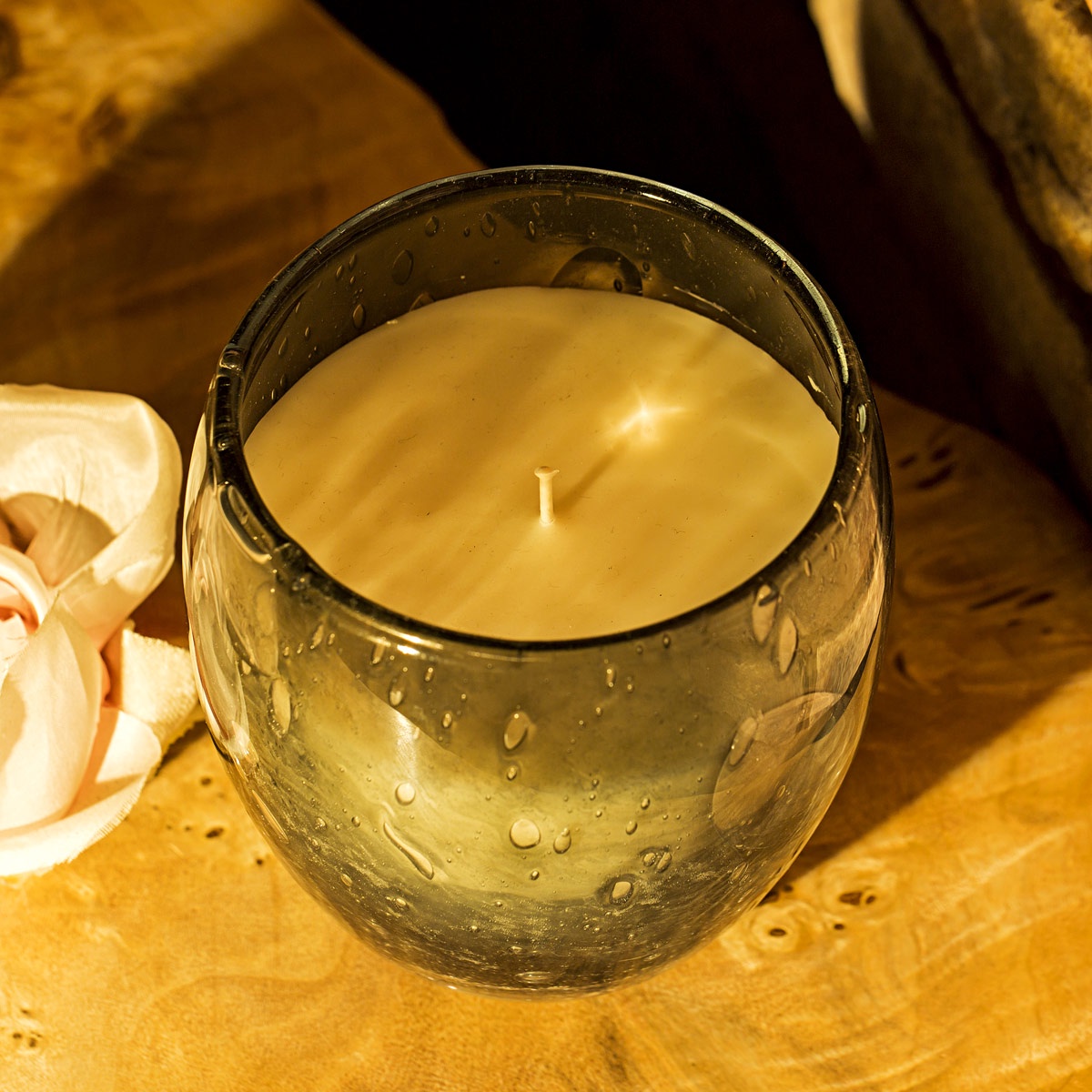 фото Большая интерьерная ароматическая свеча "Жемчужное облако" Les lumieres du temps