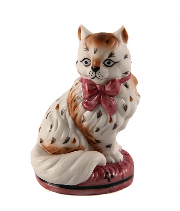 фото Статуэтка "Кошка" из серии "The Curio Cabinet Cats Collection". Фарфор, роспись. The Franklin Mint, США, конец XX века