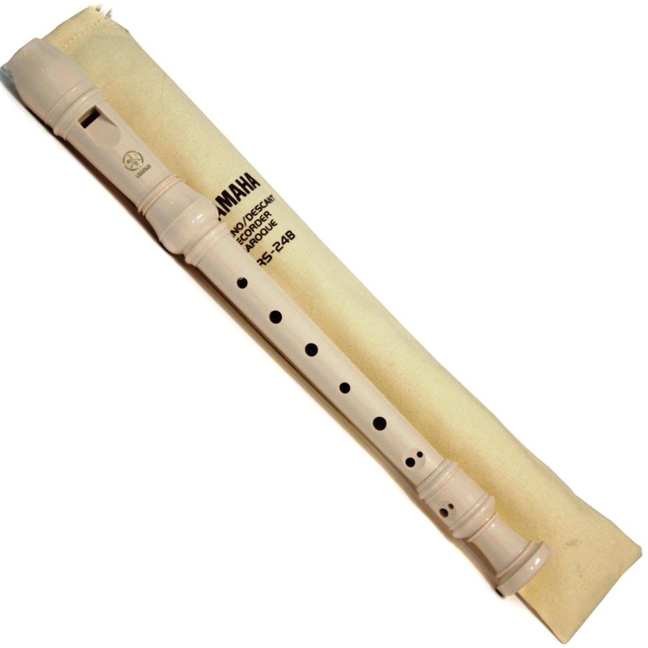 фото Yamaha YRS-24B блок-флейта сопрано, строй "C"