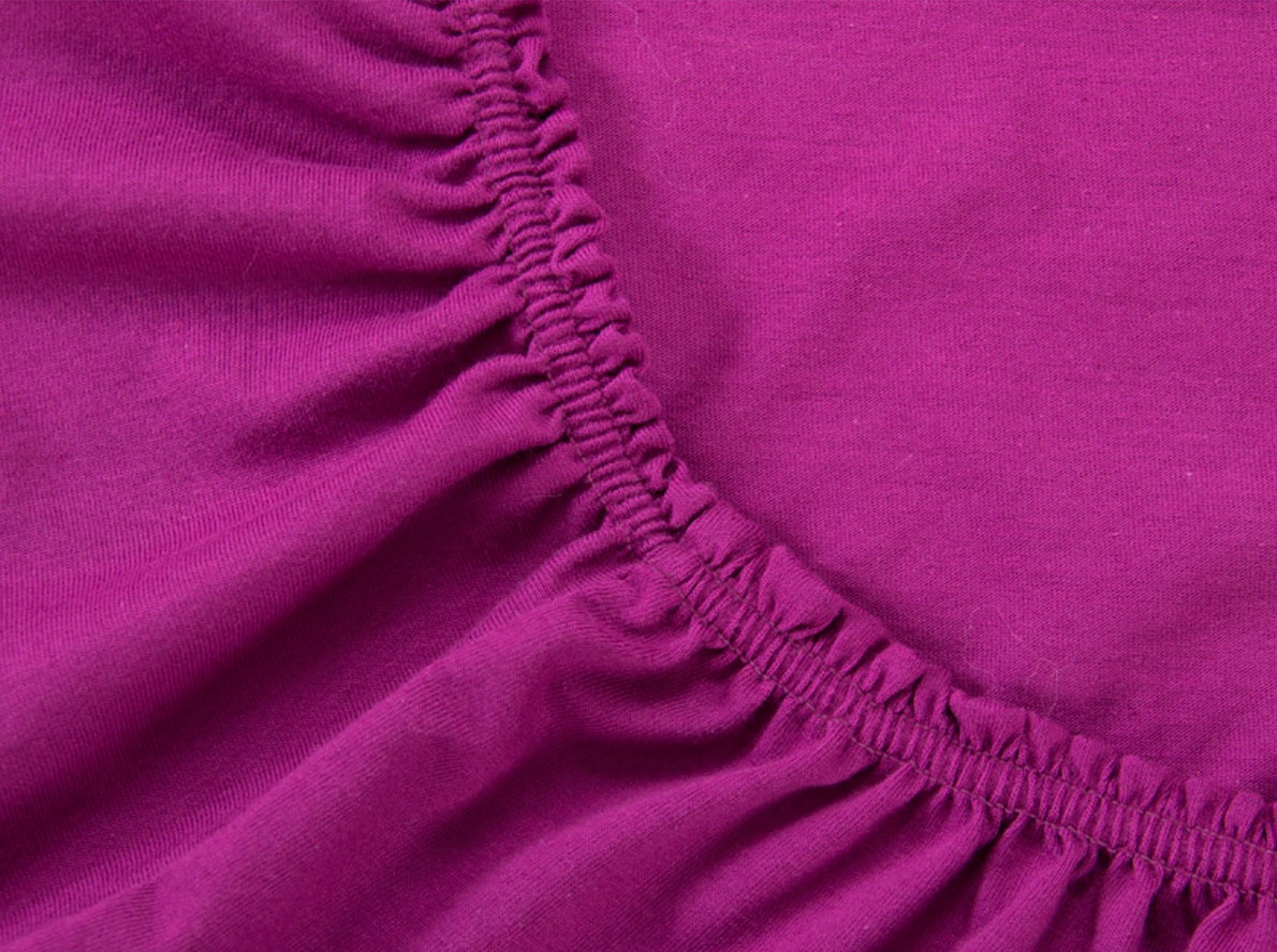 простыня селтекс трикотажная на резинке 120 х 200 см. край простыни. «простынь на резинке 160х200 махровая турция». трикотажная простынь на резинке. простынь на резинке 160х200.