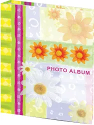 Фотоальбом с жизнерадостным дизайном обложки вмещает более 200 фотографий размером 10 х 15 см, каждая из  ...