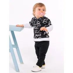 Стильный трикотажный комплект для мальчика состоит из джемпера и брюк.;
Хлопковая ткань – футер (95% хлопок, 5%  ...