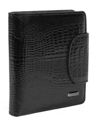 Женский стильный маленький кошелек Malgrado выполнен из натуральной кожи. Кошелек закрывается хлястиком на кнопку, внутри два  ...