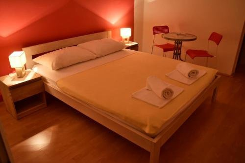 Rooms And Apartments Galeb Ii, (Город Паг) , цены 2024 от 9508 руб ...