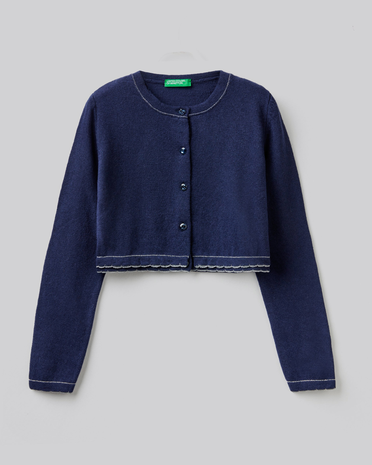 Benetton кофта фиолетовая для девочек. Фотосессия в стиле бенеттон. Платье для девочки бенеттон. Benetton толстовка. United colors of benetton одежда для девочек.