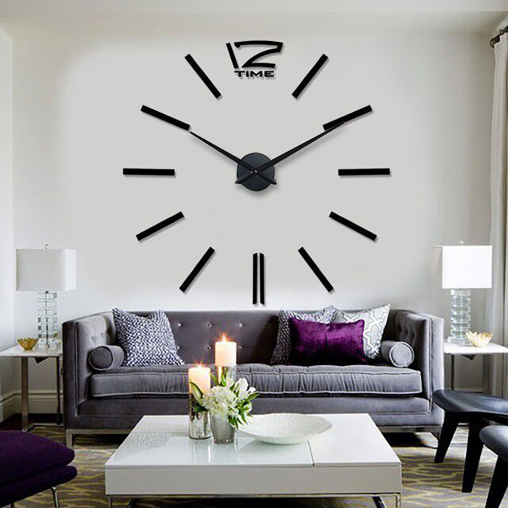 Часы в современном интерьере гостиной