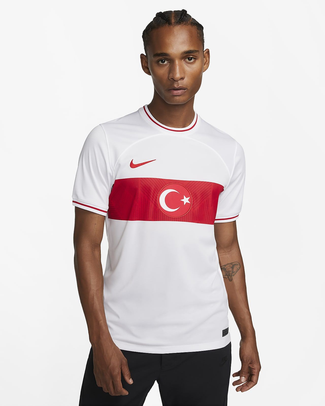 Найк турция сайт. Nike в Турции. Nike Turkey. Найк Турция.