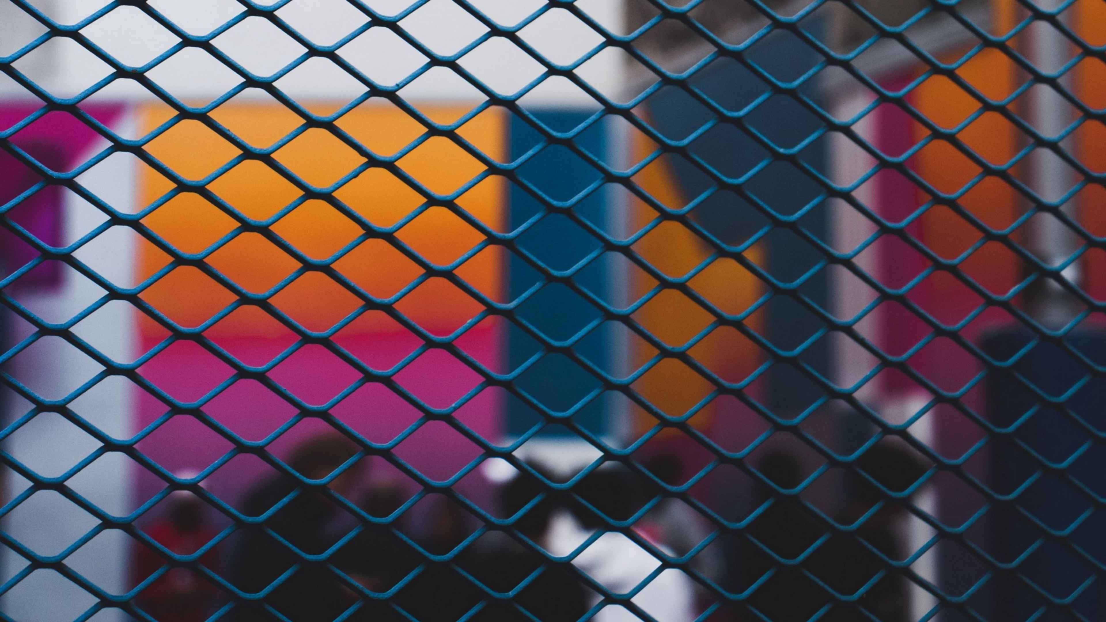 Забор сетка разноцветный