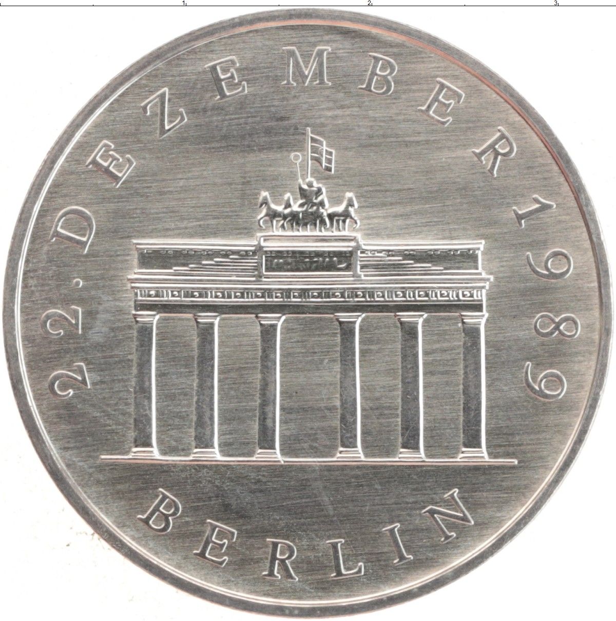 20 марок гдр. Монета Deutsche Mark 1990. 20 Немецких марок 1990. ГДР 1990. Купить Дойч марки 1990.