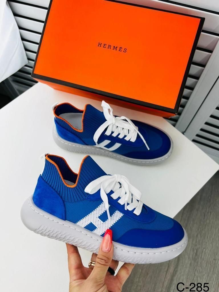 36 40 00. Кроссовки Hermes женские. Артикулы женских кроссовок на коробке. Женские кроссовки от лабутена. Одежда CR кроссовки.