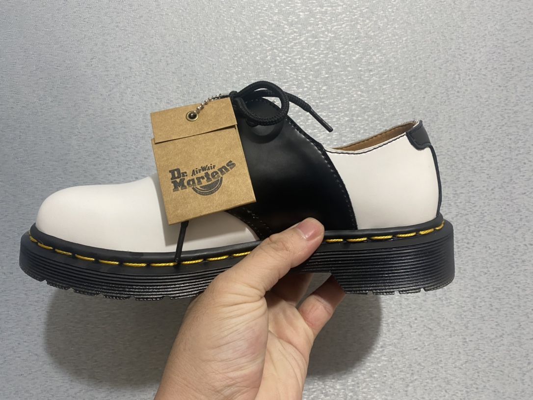 dr martens saddle shoes