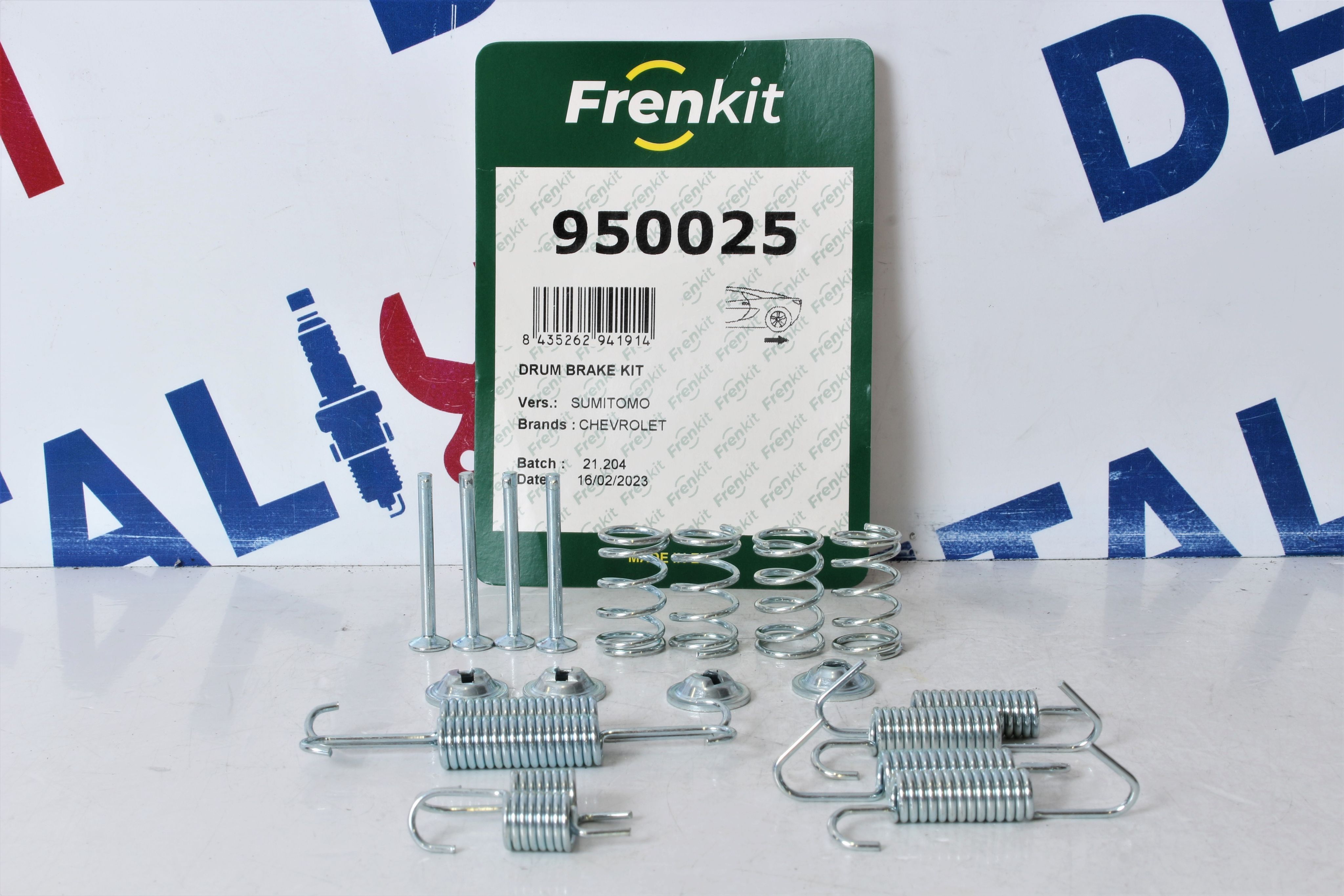 6 артикул. ремкомплект колодок ручника lc100. ремкомплект стояночного тормоза шевроле. Bosch 1 987 475 343. 1050025 комплект монтажный тормозных колодок.