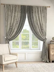 Комплект из 2-х предметов;
Портьера 2 шт. Подхват не входит в комплект. Легкая основа графитового цвета оформлена  ...