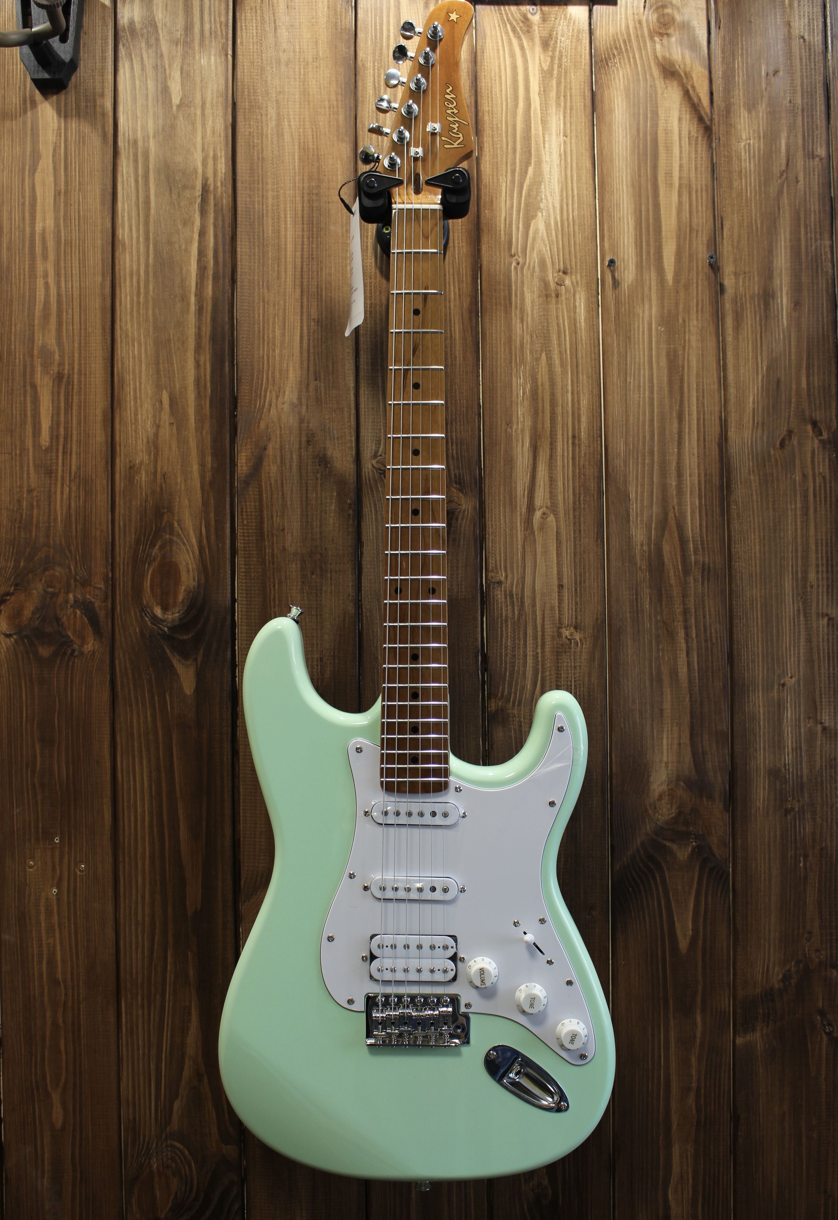 Электрогитара Kaysen KST-600 Stratocaster зеленый SurfGreen