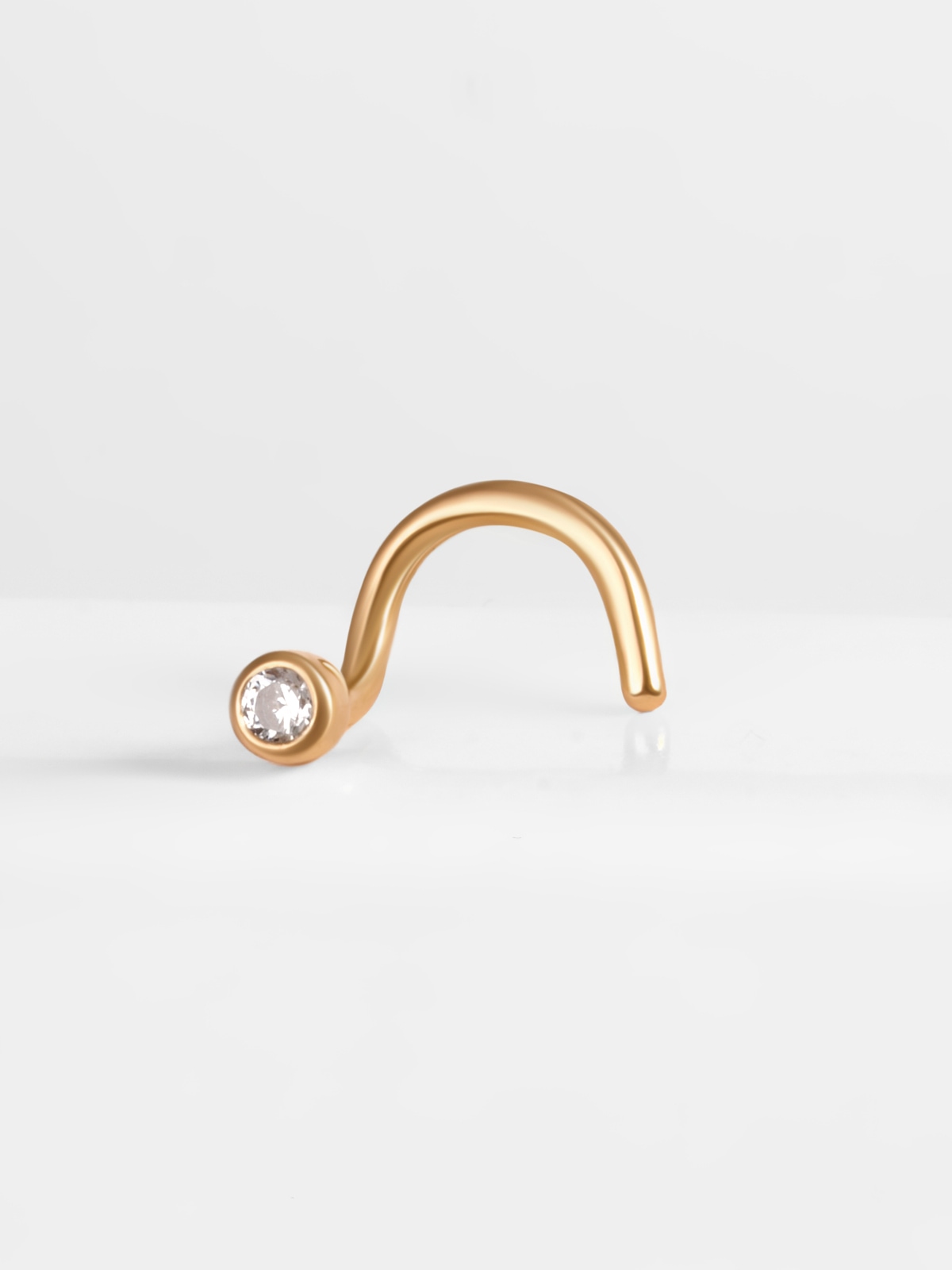 Пирсинг в нос золотой 585, нострил