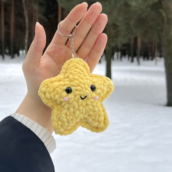 Звёздочка (звезда) брелок мягкий вязаный, подарок (желтый) - купить с ...