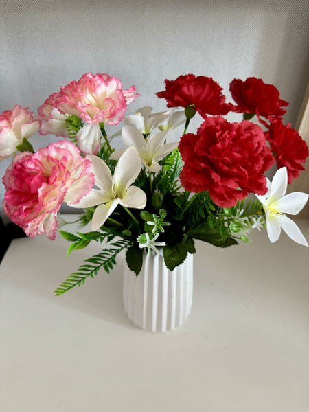 Искусственные гвоздики 2 букета для дома/интерьера или на кладбище ...