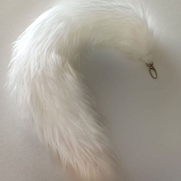 Характеристики Хвост для квадробики белый на карабине подробное ...