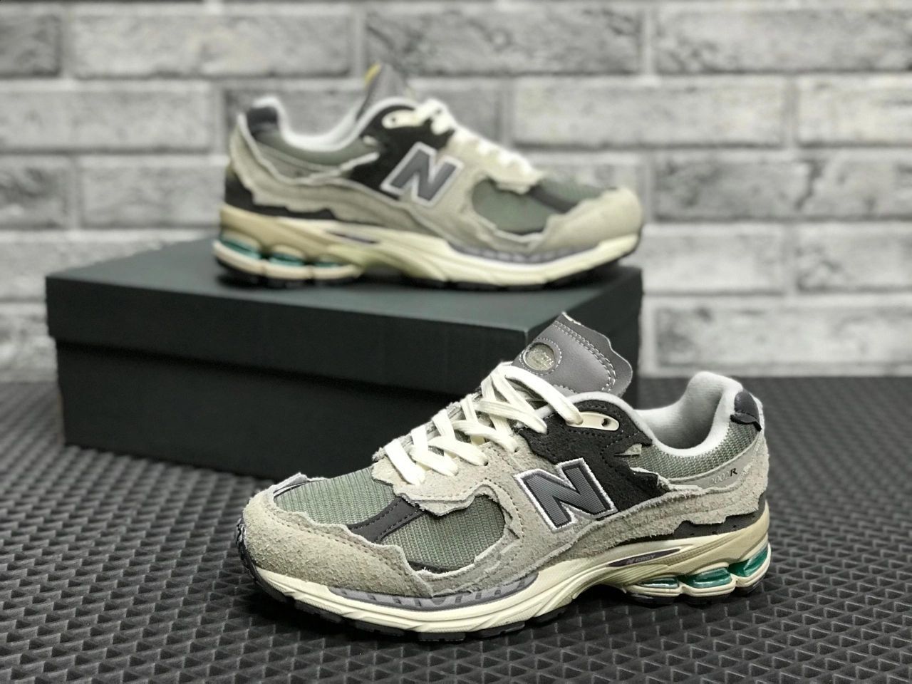 КроссовкиNewBalance2002