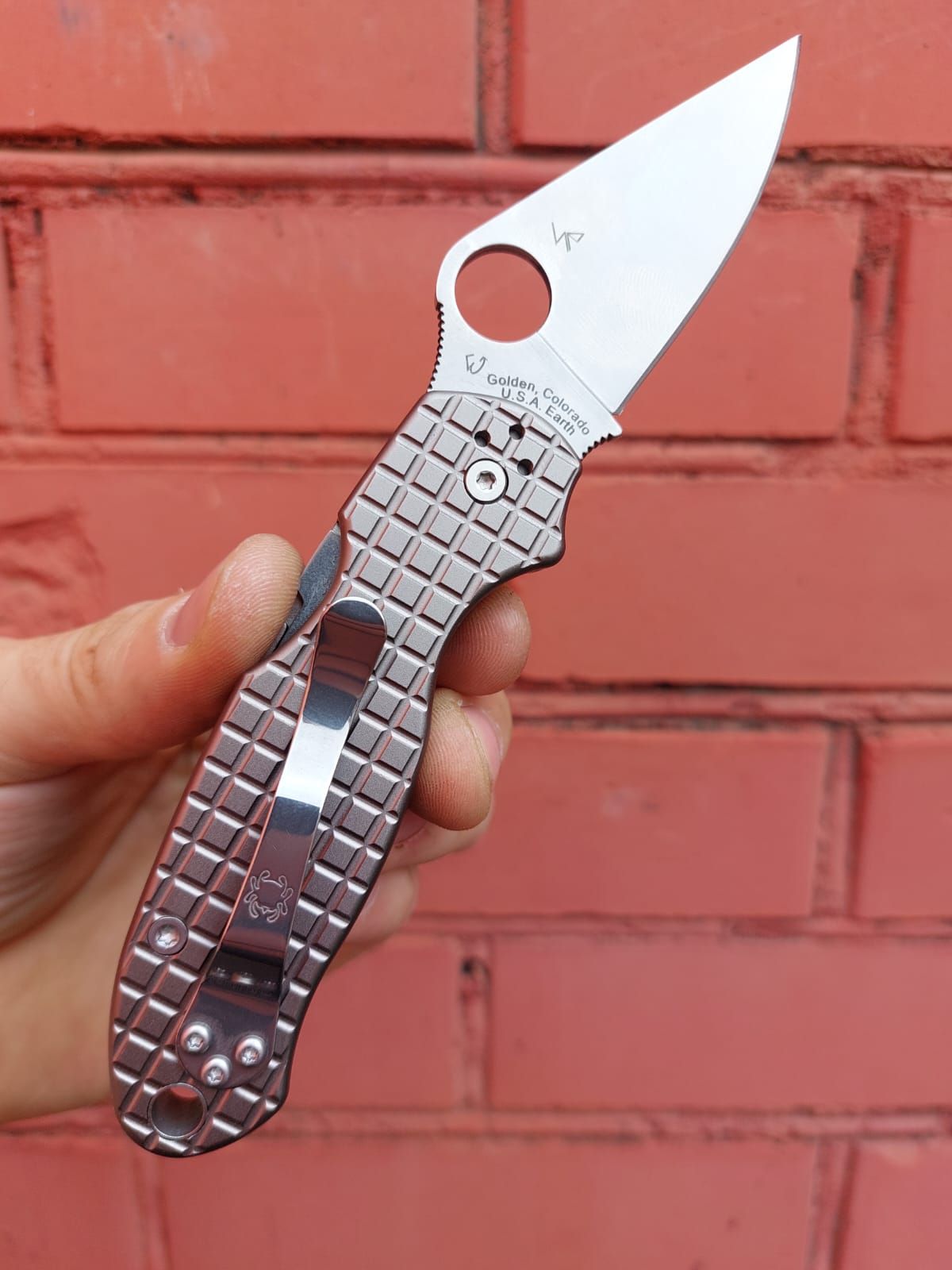 НожскладнойSpydercoParamilitary3