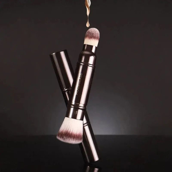 HOURGLASS Кисть косметическая - купить с доставкой по выгодным ценам в ...