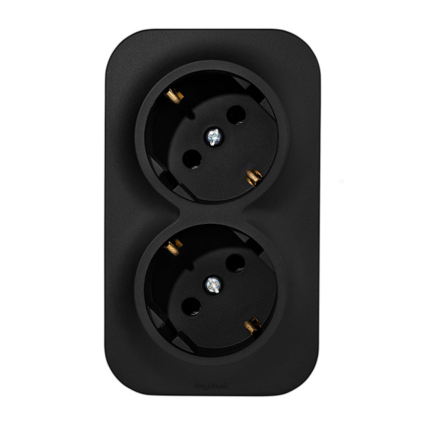 Розеточный блок двойной с заземлением, предварительным подключением 16А ...