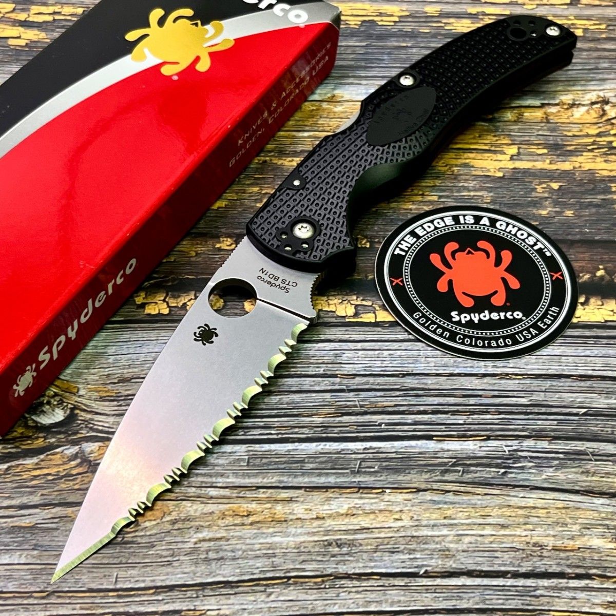 Нож складной Spyderco SC244SBK Native Chief, Serrated Blade