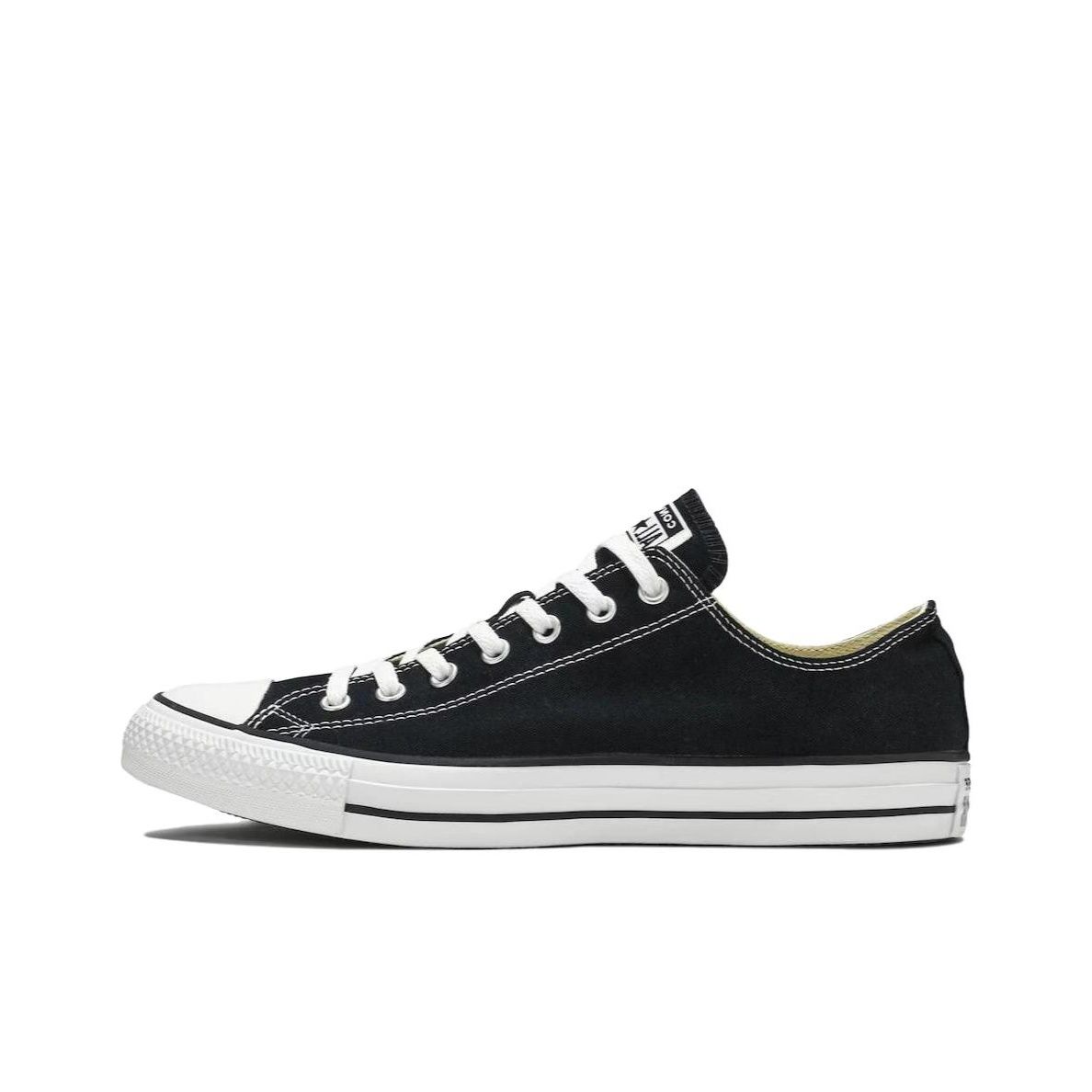 Конверсы короткие. Converse Chuck Taylor all Star Ox. Кеды Converse мужские серые. Converse кеды новые модели. Конверсы черно оранжевые.