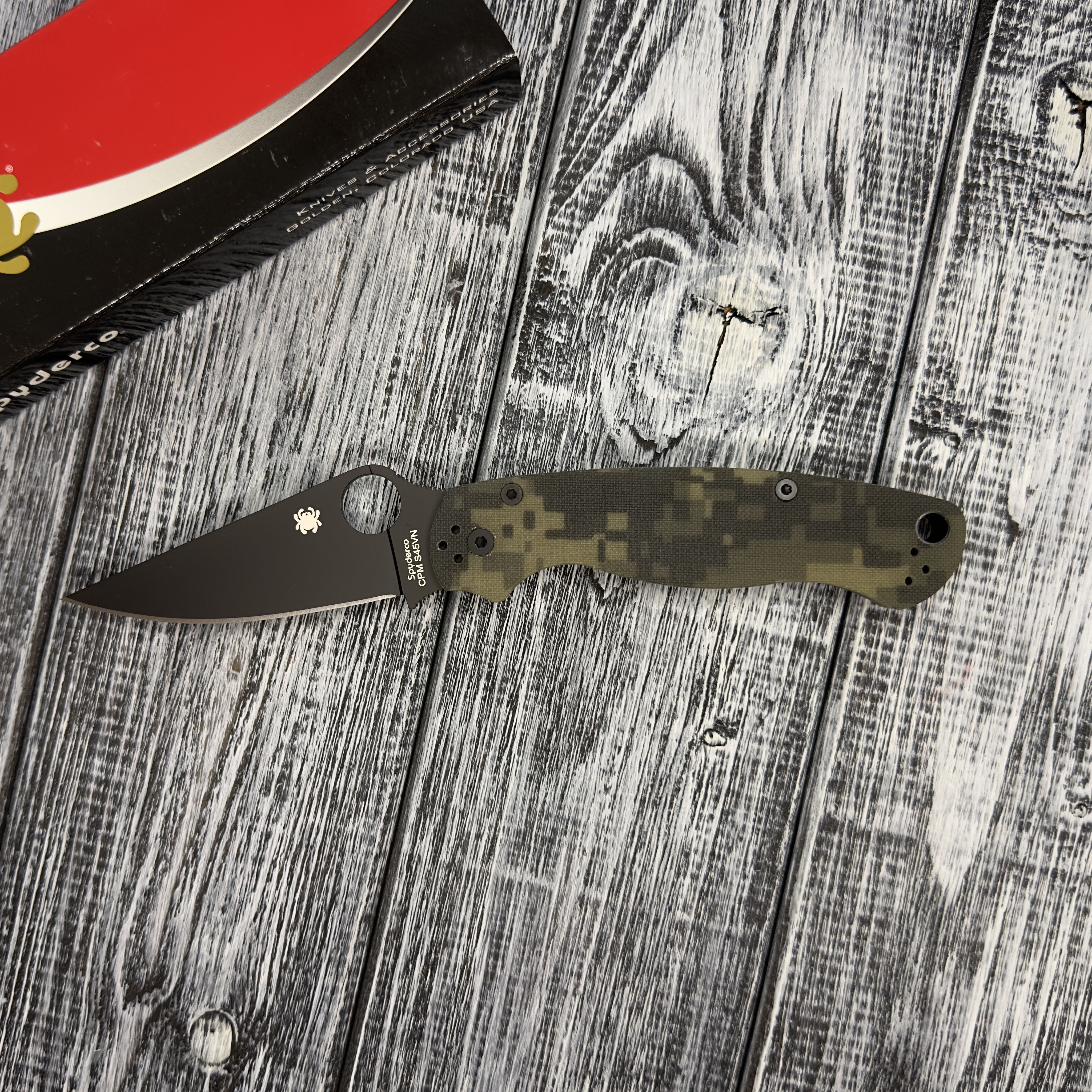 Нож Spyderco ParaMilitary 2 C81GPCMOBK2 Camo Black