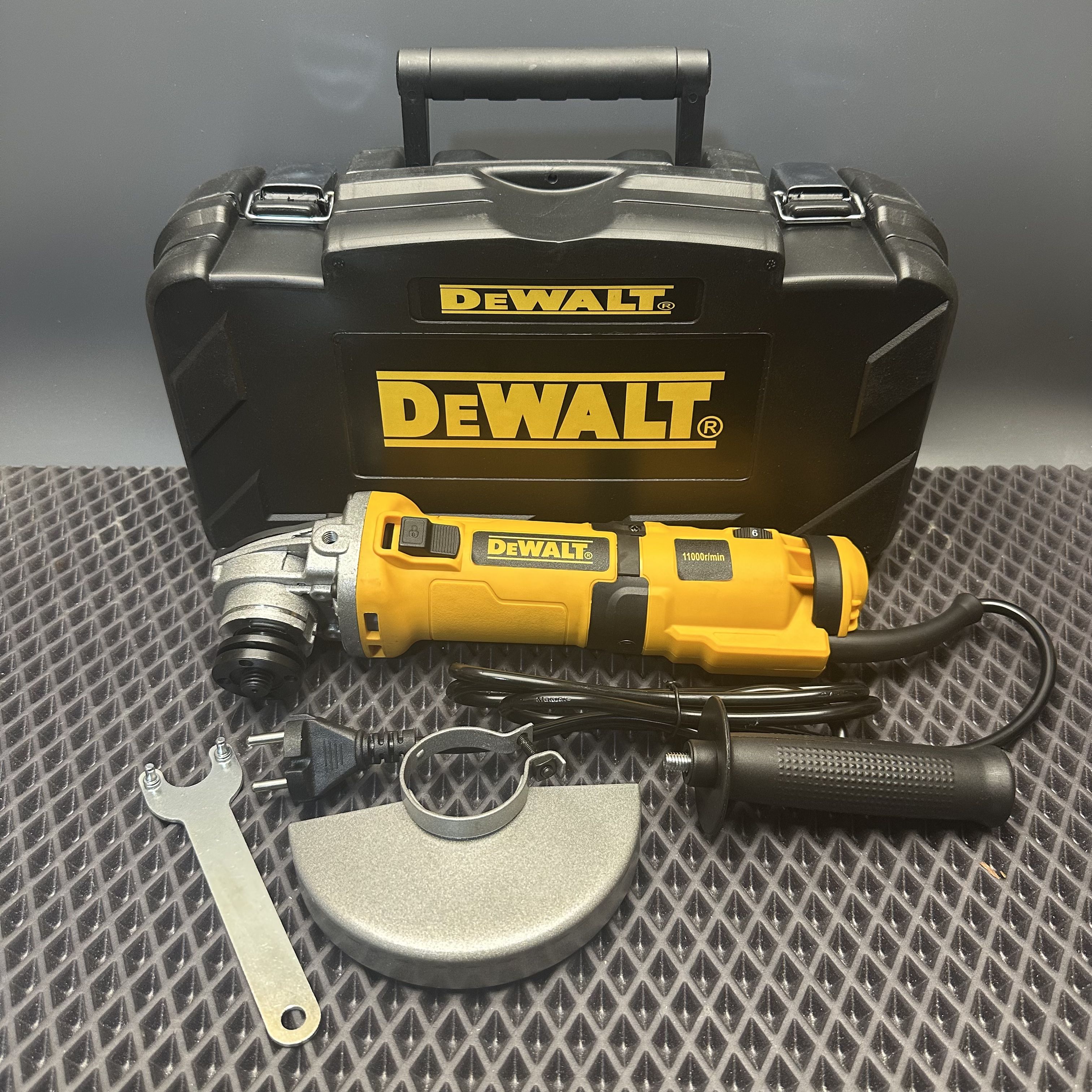 Болгарка электрическая DeWALT 1100W 125мм 11000 об./мин с регулировкой оборотов