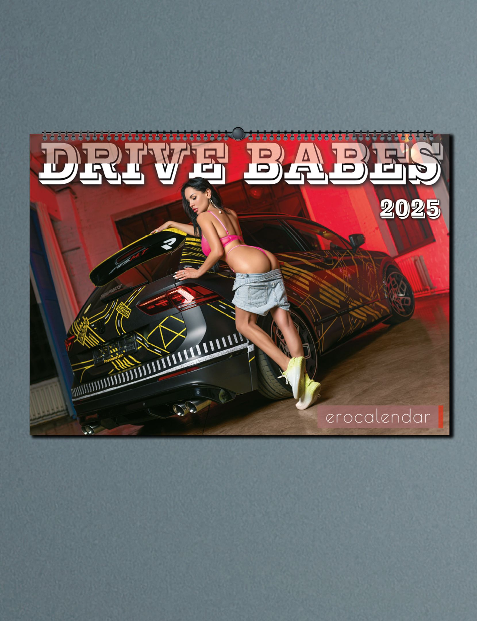 Эротическийкалендарьсмашинамиидевушками2025"DriveBabes"L(30x42см)