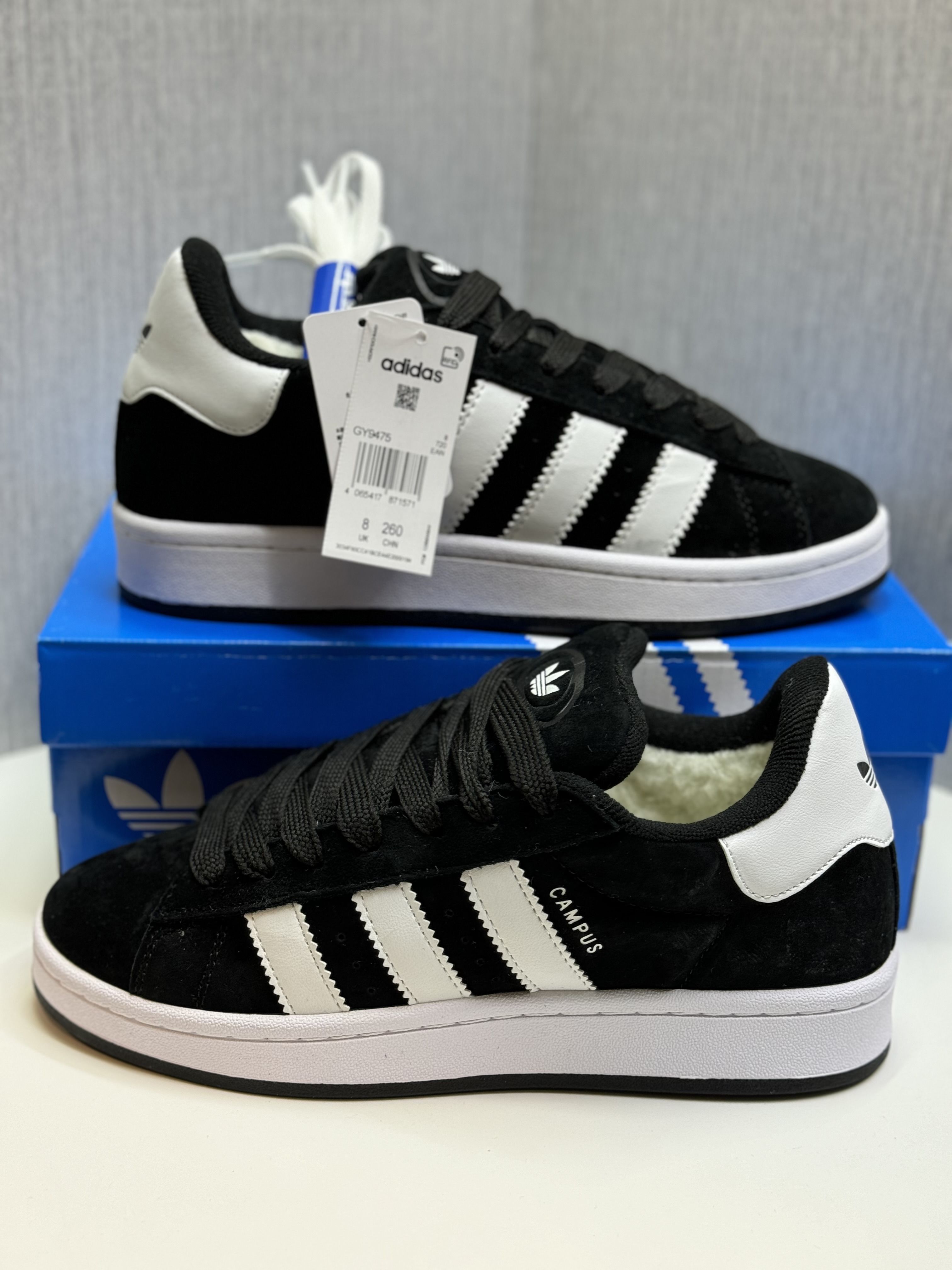 Кроссовки adidas...