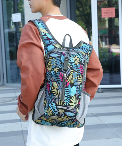 Легкий универсальный рюкзак для спорта, путешествий и города с чехлом ...