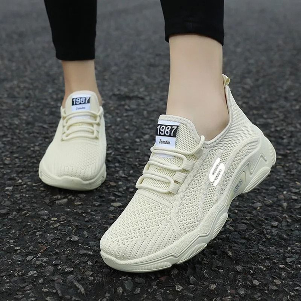 Кроссовки Skechers Boutique. Итальянская мода (журнал) - купить с ...