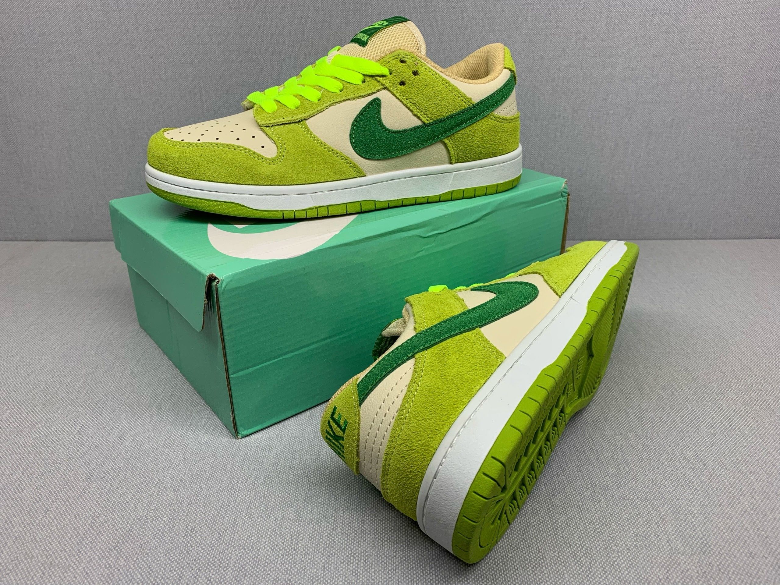 Кроссовки Nike Dunk купить на OZON по низкой цене (1676161965)