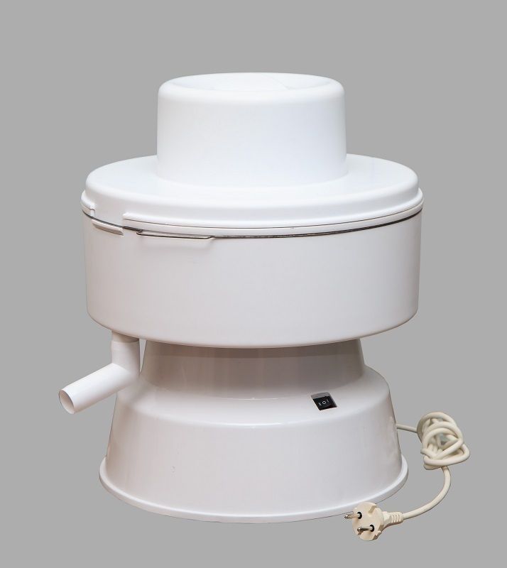 Соковыжималка электрическая САЛЮТ СВПР-201(图1)