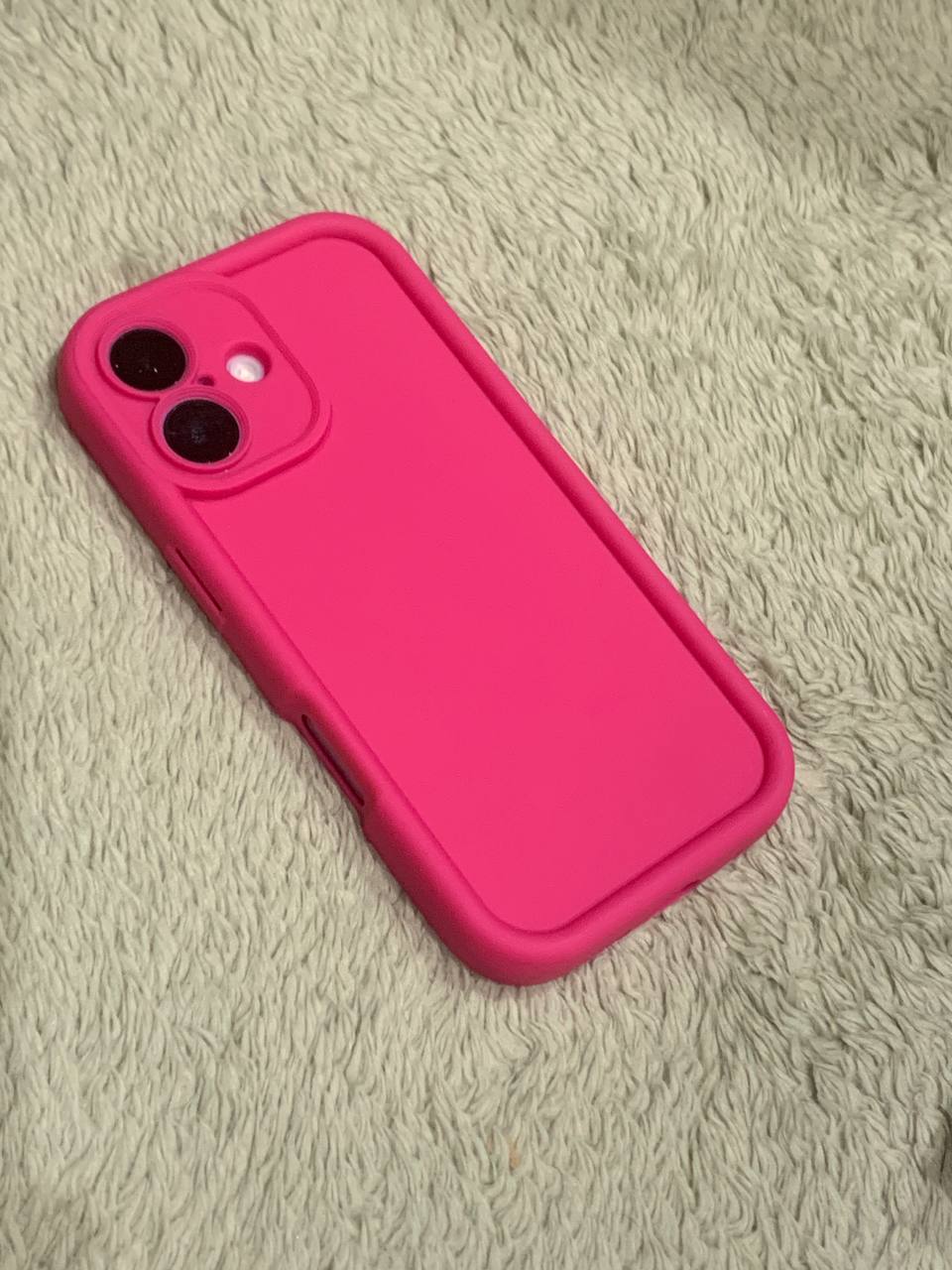 Чехол для Iphone 16 темно-розовый