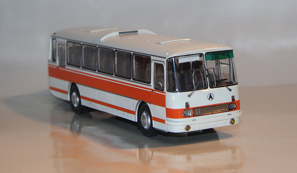 Модель коллекционная Laz / лаз 699Р оранжевый. 1:43. купить на OZON по ...