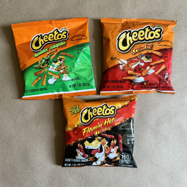Чипсы Кранчи Читос США Crunchy Cheetos 3 вкуса - купить с доставкой по ...