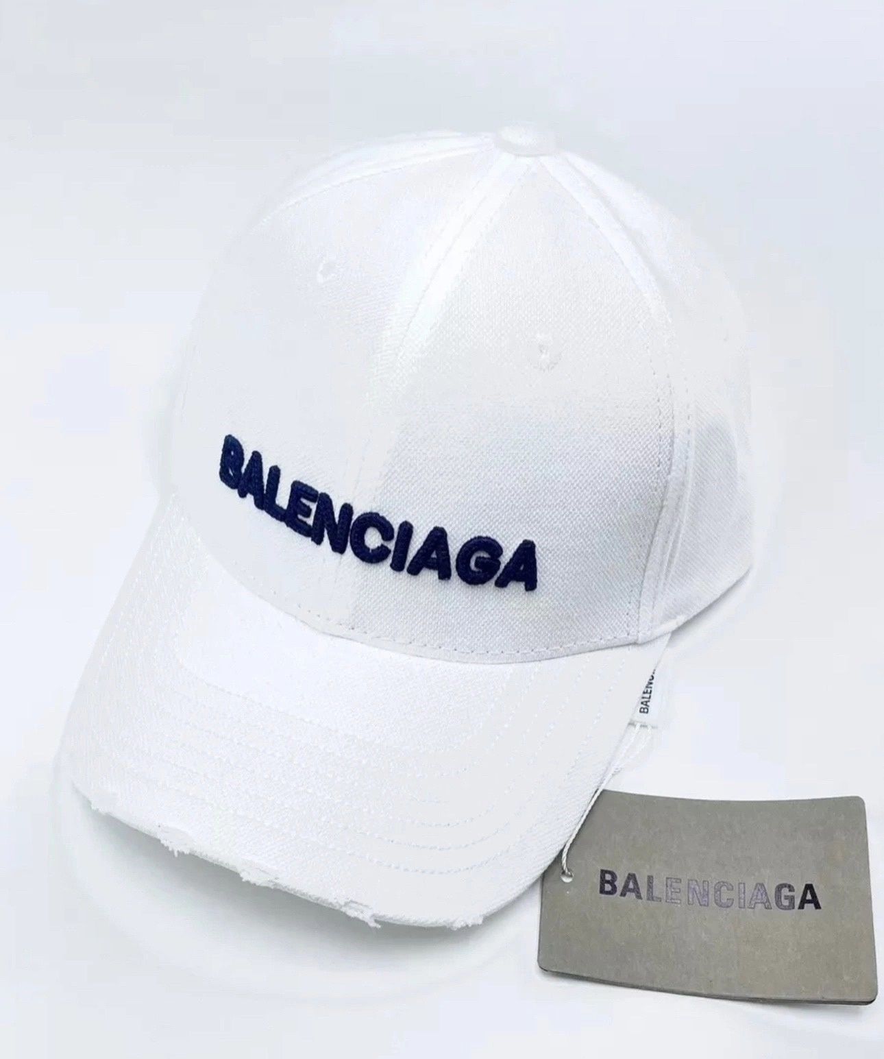 БейсболкаBalenciagaBalenciagaIntense