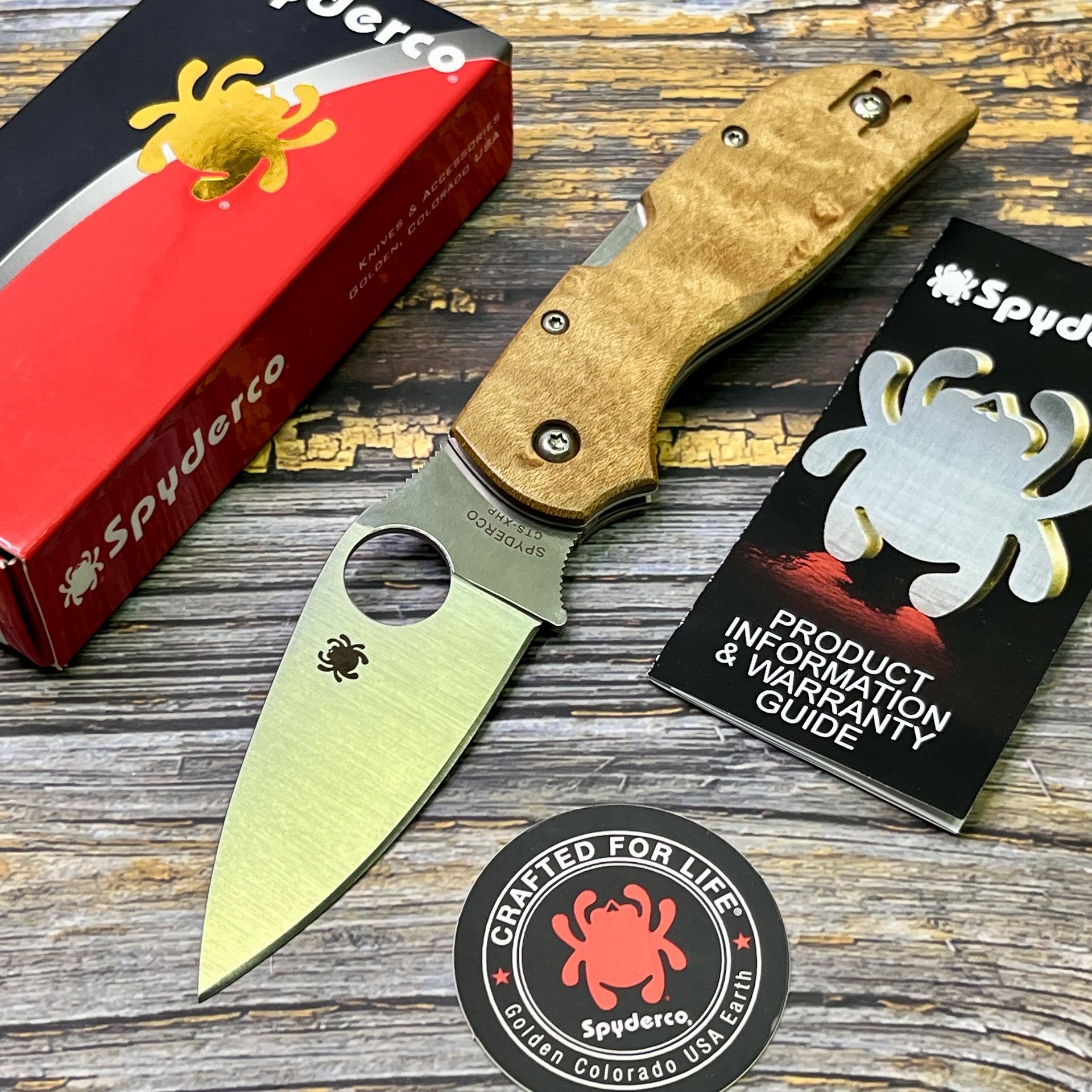 Нож складной Spyderco C152WDP Chaparral, CTS-XHP Blade, Maple Wood Handle