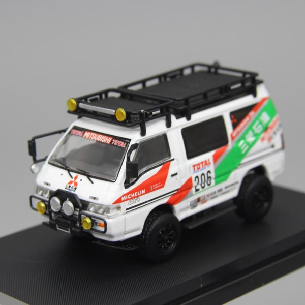 Hàng đã ra mắt chưa sẵn shop Order 600k Mô hình xe Mitsubishi Delica Star Wagon 4x4 Supreme Livery limited to 499pcs tỉ lệ 1:64 Autobots Models OT64453 Hàng đã ra mắt chưa sẵn shop Order 600k Mô hình xe Mitsubishi Delica Star Wagon 4x4 Supreme Livery limited to 499pcs tỉ lệ 1:64 Autobots Models OT64453