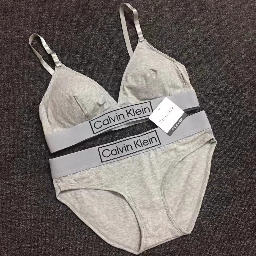 КомплектбельяCalvinKlein