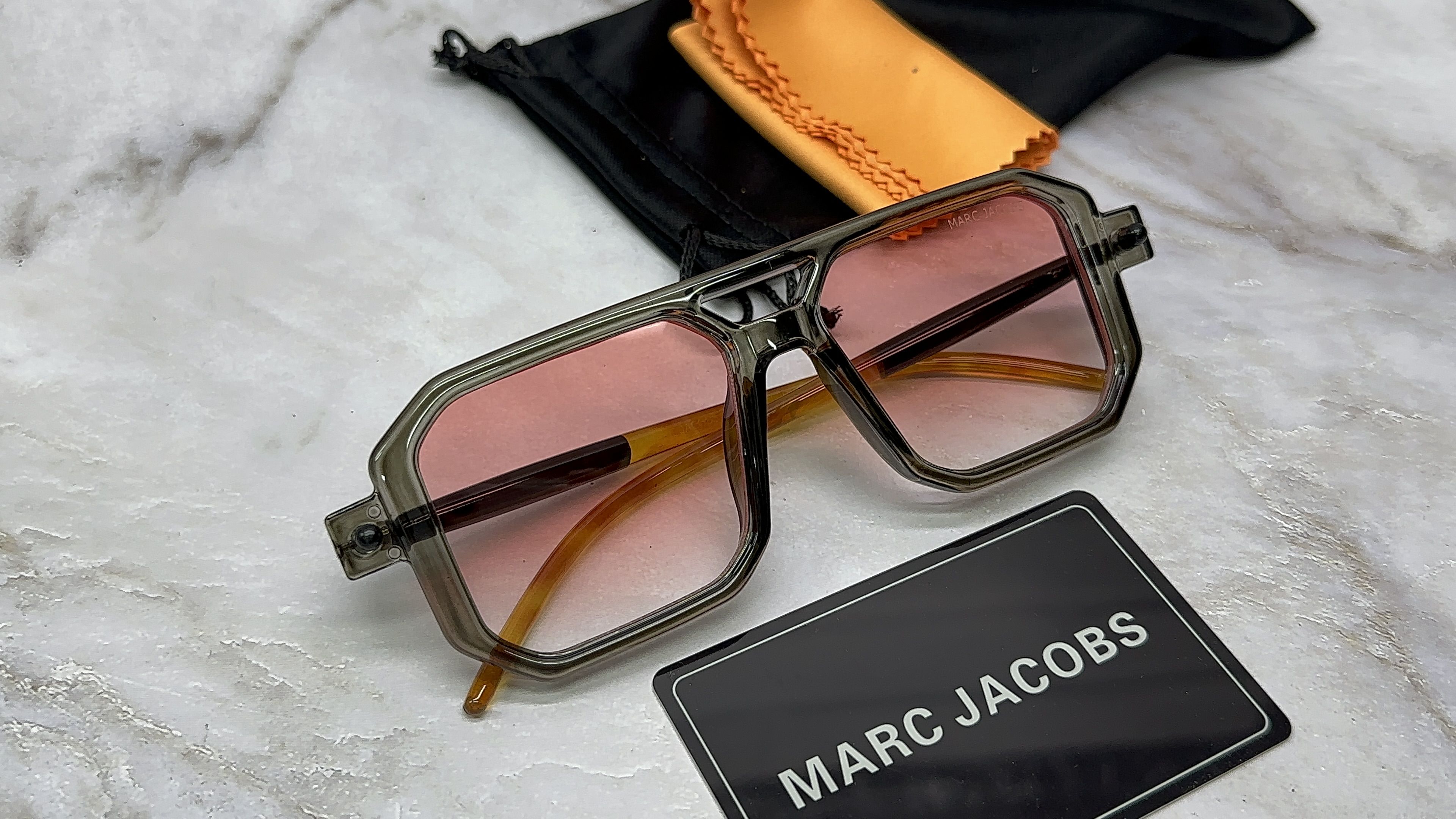 Женские солнцезащитные очки Marc Jacobs (Марк Джейкобс) – купить очки ...