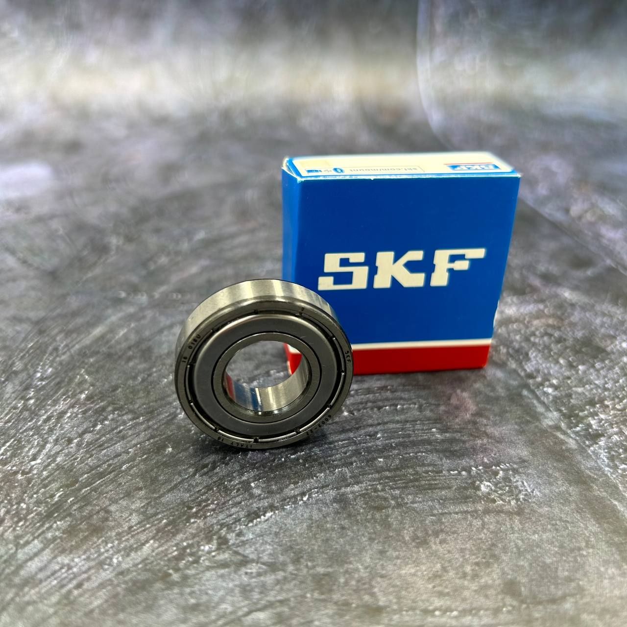 Подшипник SKF 6002-2Z (6002 ZZ / 80102 / 102) размер 15*32*9 Италия, универсальный