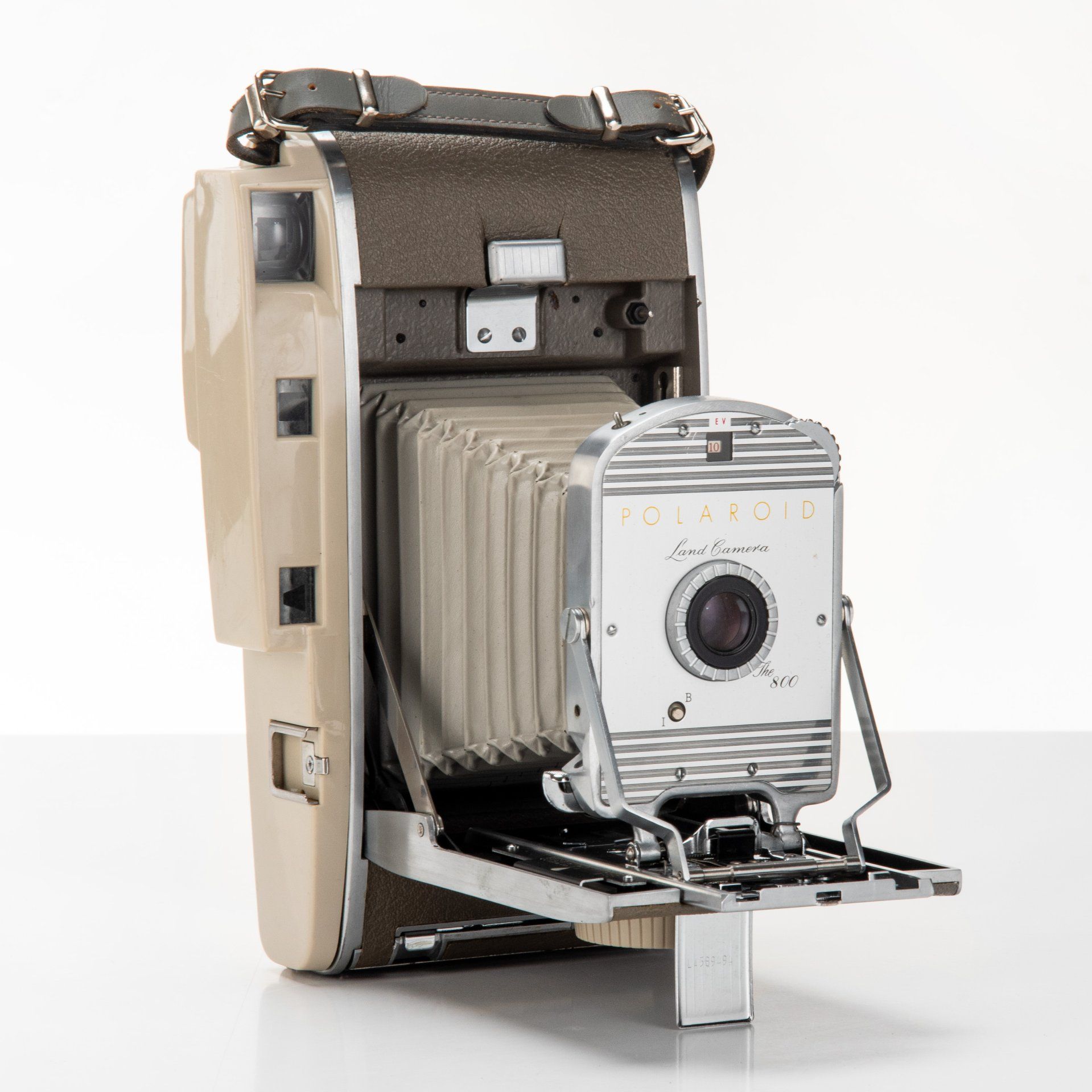 Фотоаппарат винтажный Polaroid Land Camera 800, пластик, стекло, металл, кожа, Polaroid, США, 1957-1962 гг.