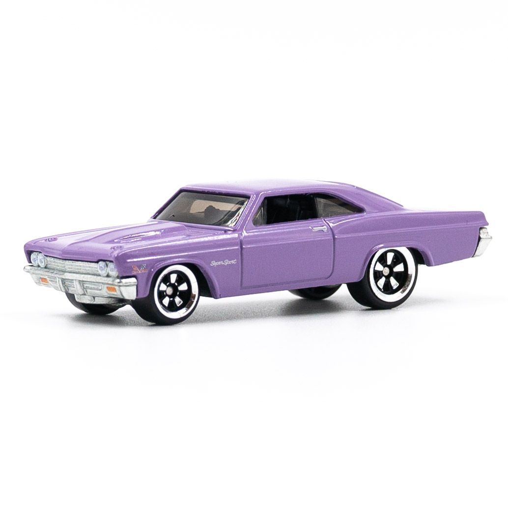 Hot Wheels Машинка 1966 Chevy Impala HNR88 Новинка в Защитном Кейсе