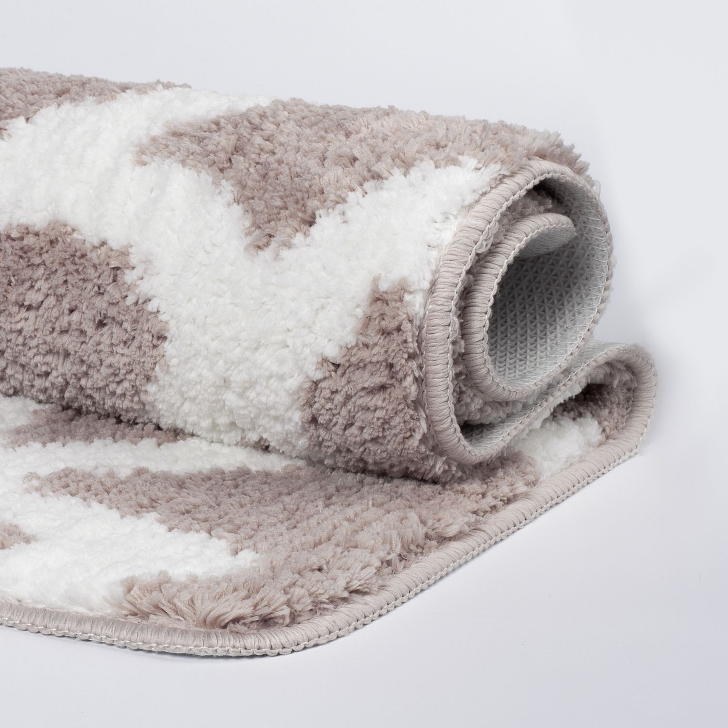 Фото товара на маркетплейсе ozon Коврик для ванной комнаты и туалета 50х80 см, противоскользящий, микрофибра, серо-коричневый, быстросохнущий, IDDIS, BPQS03Mi12